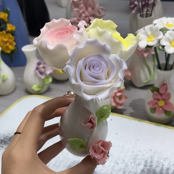 陶瓷纯手工捏花设计