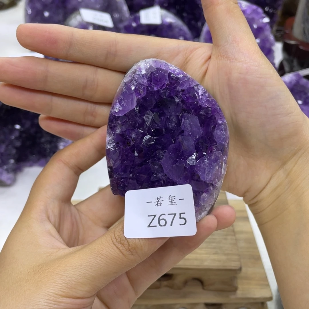 乌拉圭紫水晶摆件Z675