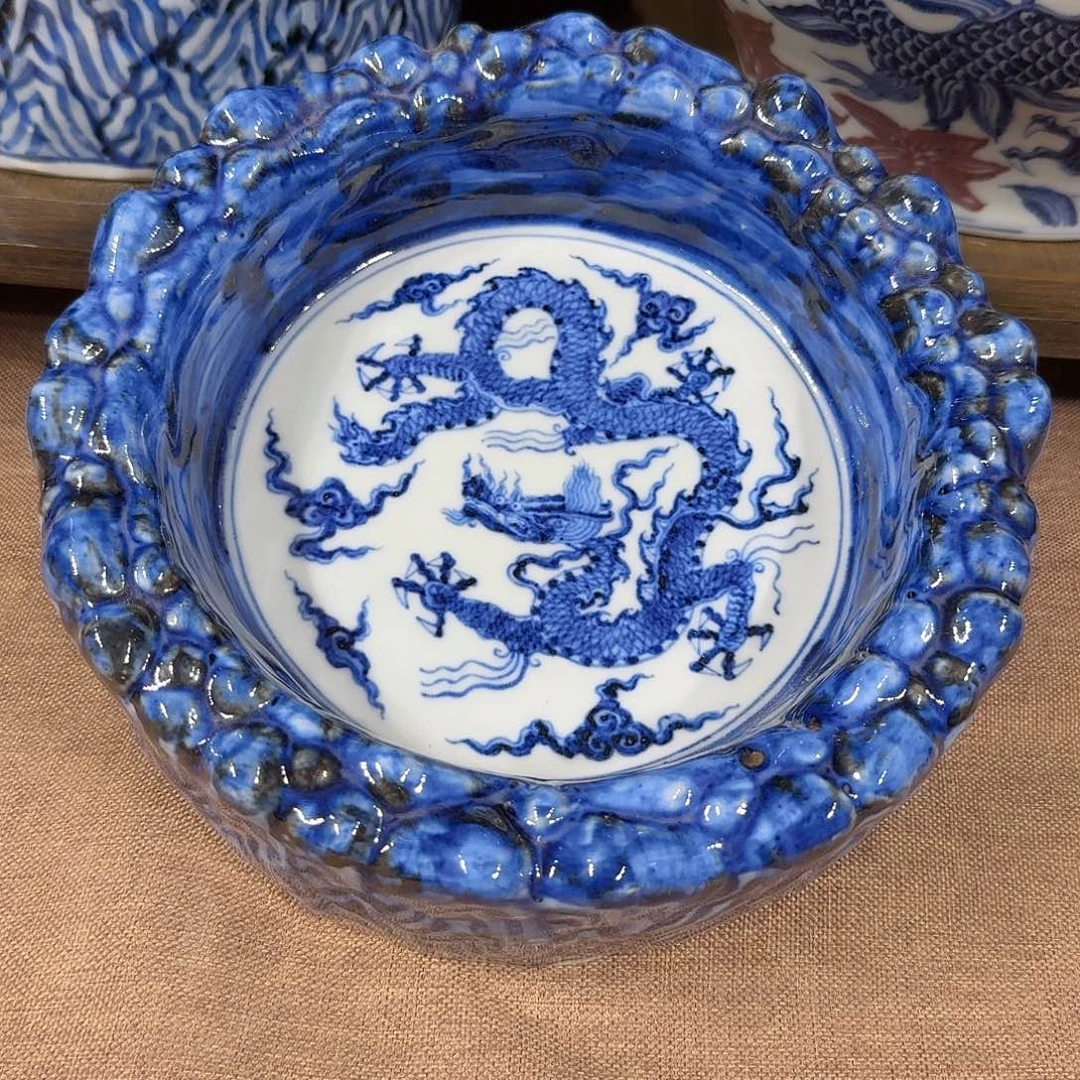 摆件宇泽堂龙纹烟灰缸