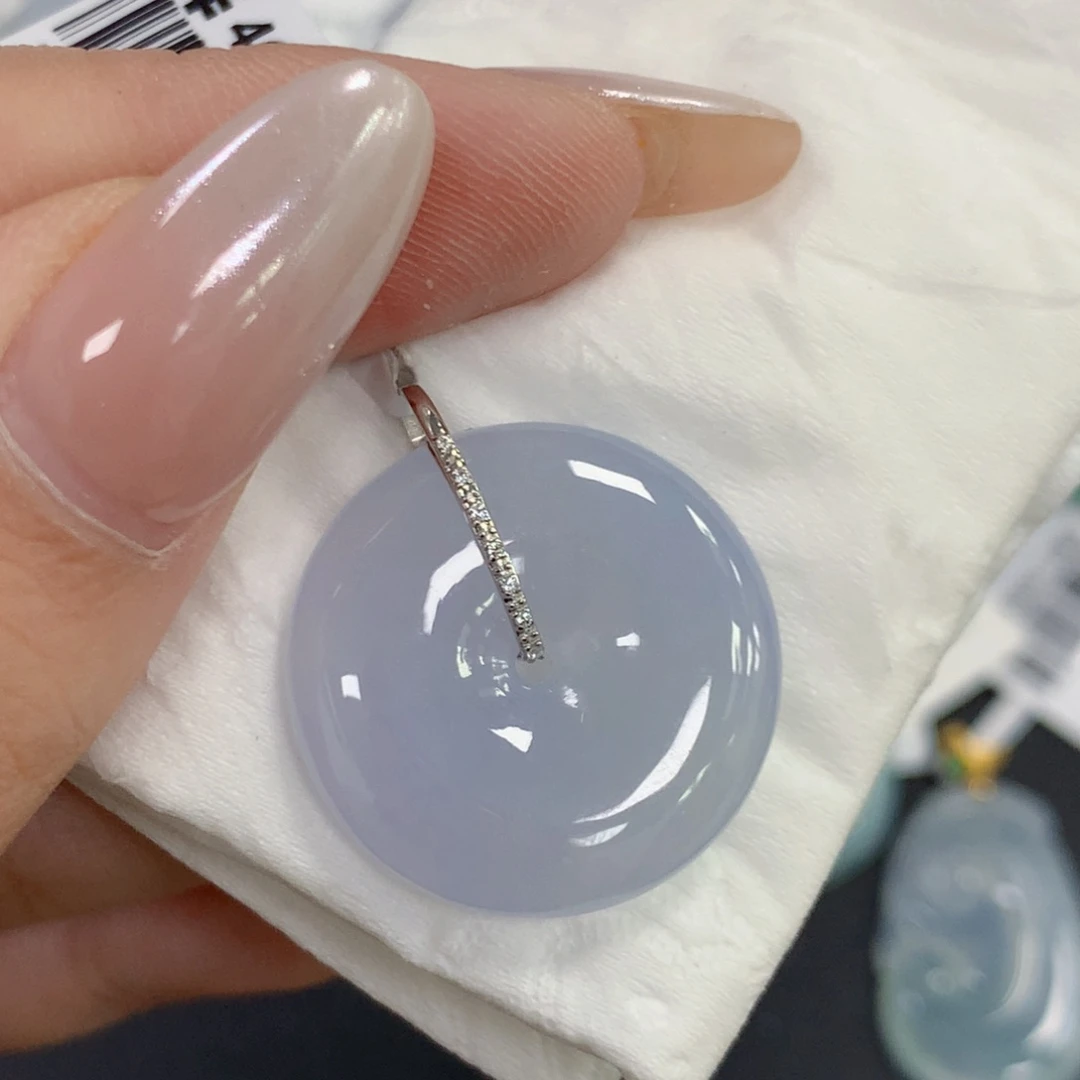 颈饰18K金镶嵌翡翠