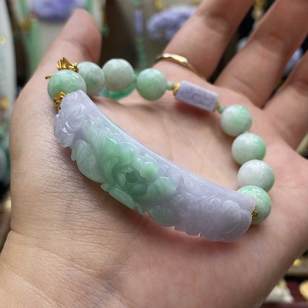 翡翠未镶嵌颈饰手链