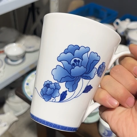 其他瓷马克杯一个陶瓷