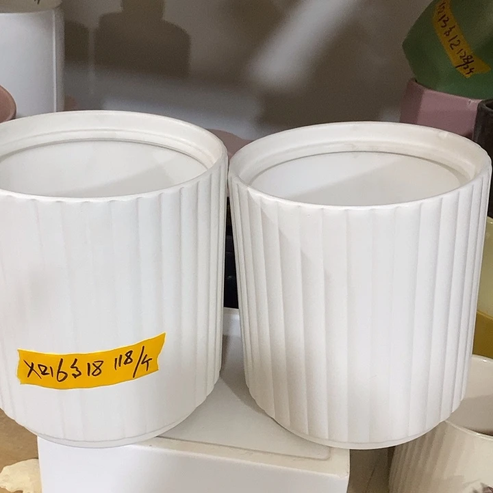 摆件陶盆有孔 瑕疵介意勿拍