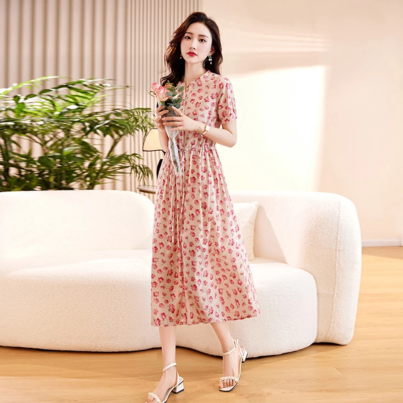 清甜温柔风裙子2025年夏季新款时尚气质小V领收腰显瘦碎花连衣裙