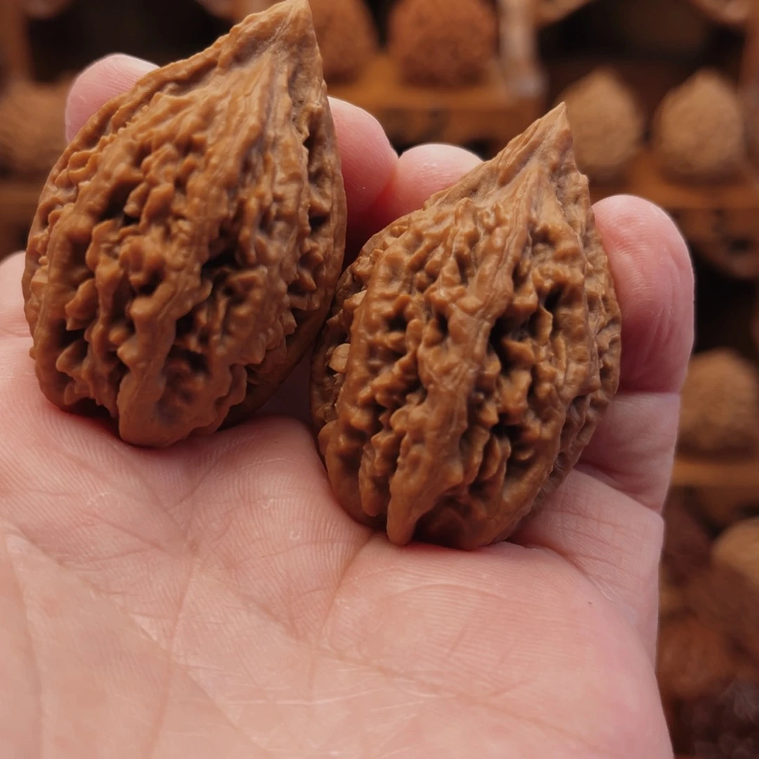 文玩核桃吊坠楸鸡心小尺寸