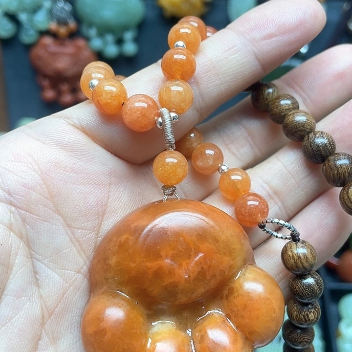 未镶嵌蛇纹石玉颈饰