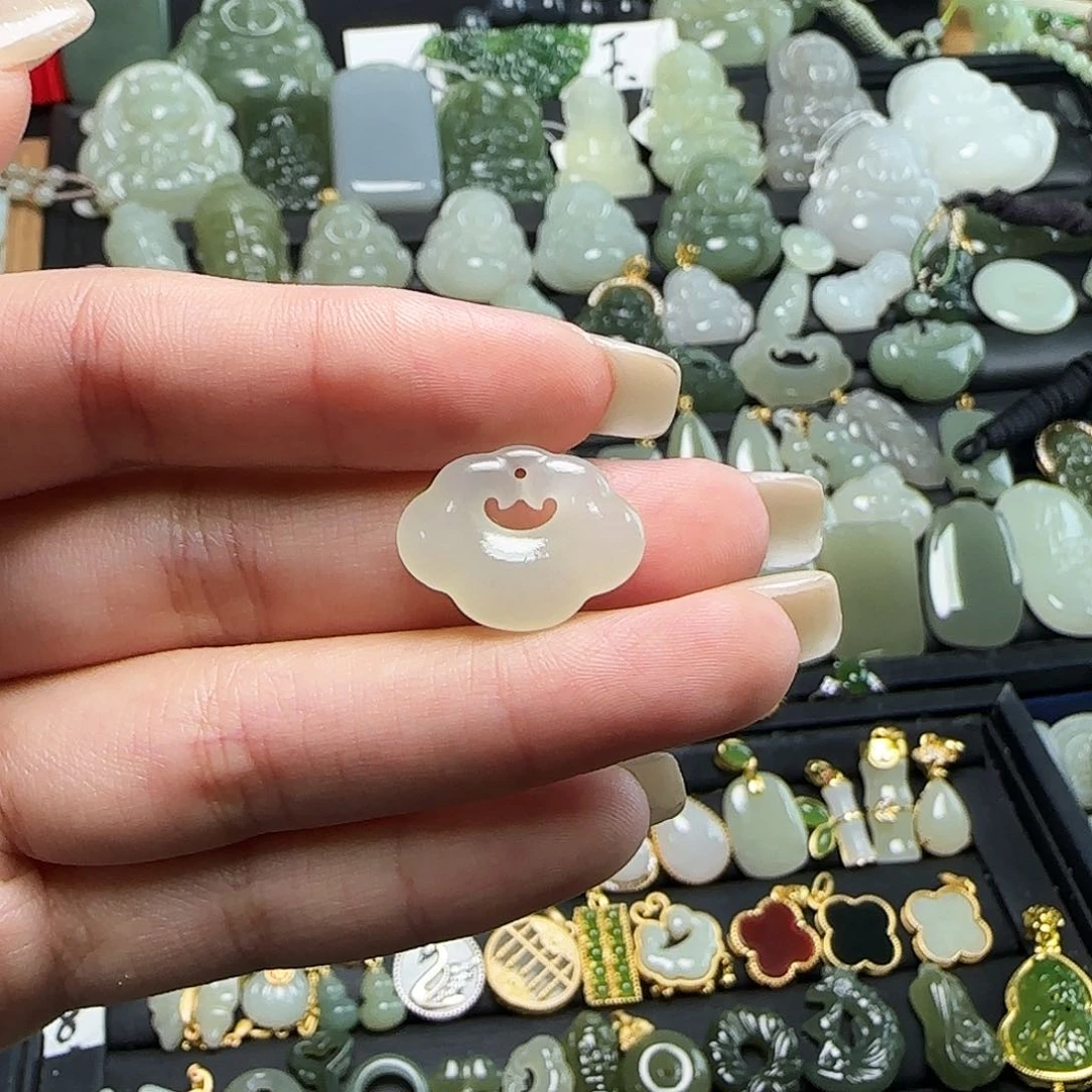 颈饰银S925镶嵌和田玉
