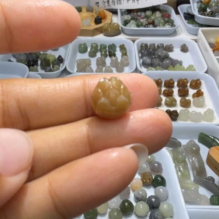 未镶嵌和田玉珠宝半成品