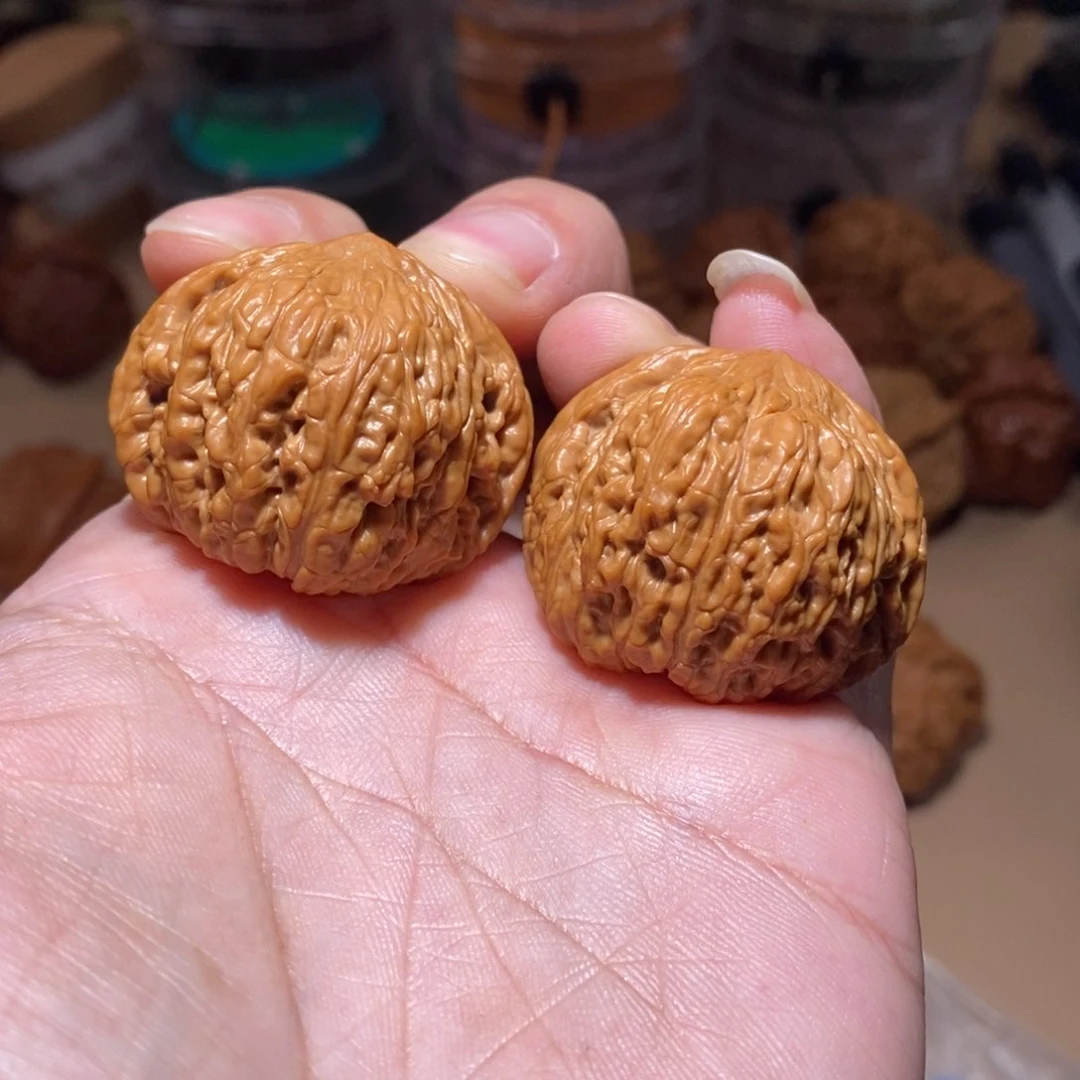 文玩核桃把件A**n全品无修36尺绣球