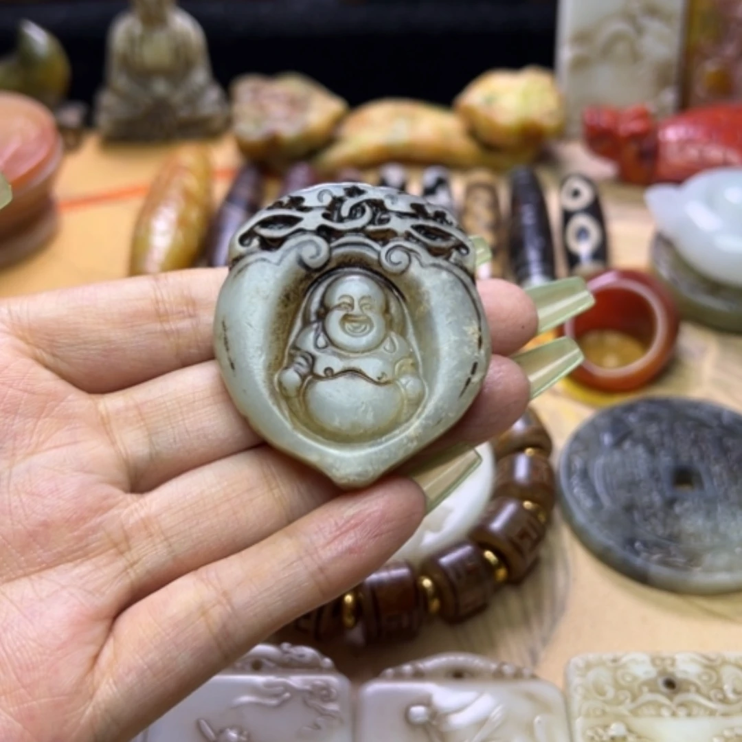 【闪购商品】蛇纹石玉未镶嵌颈饰