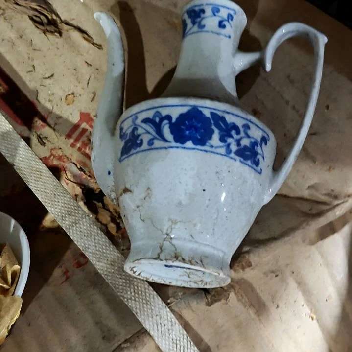 摆件陶瓷盘子碗啥都有