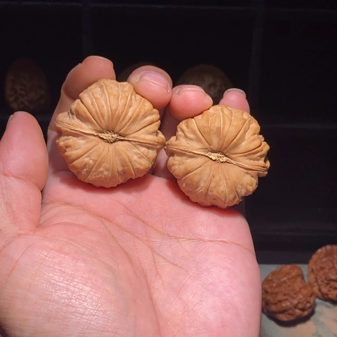 文玩核桃把件全品44凹底南瓜墩