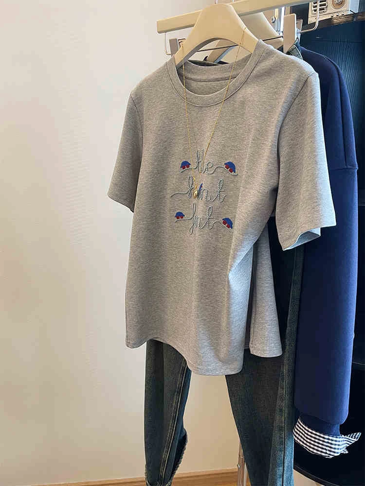 灰色刺绣美式多巴胺短袖t恤女2025春夏新款休闲宽松显瘦正肩上衣