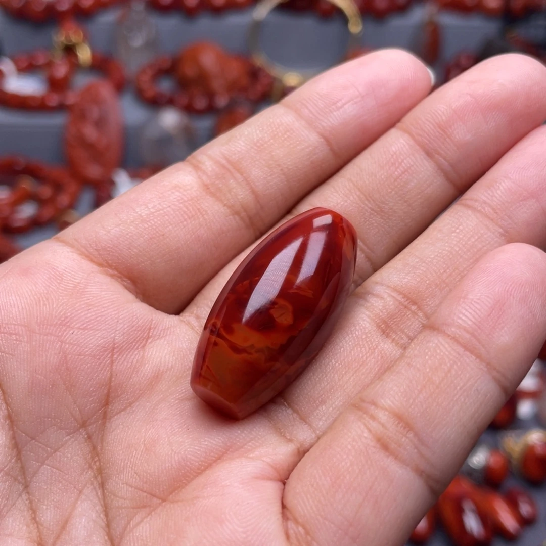 B***锅南红玛瑙未镶嵌珠宝奇石配饰