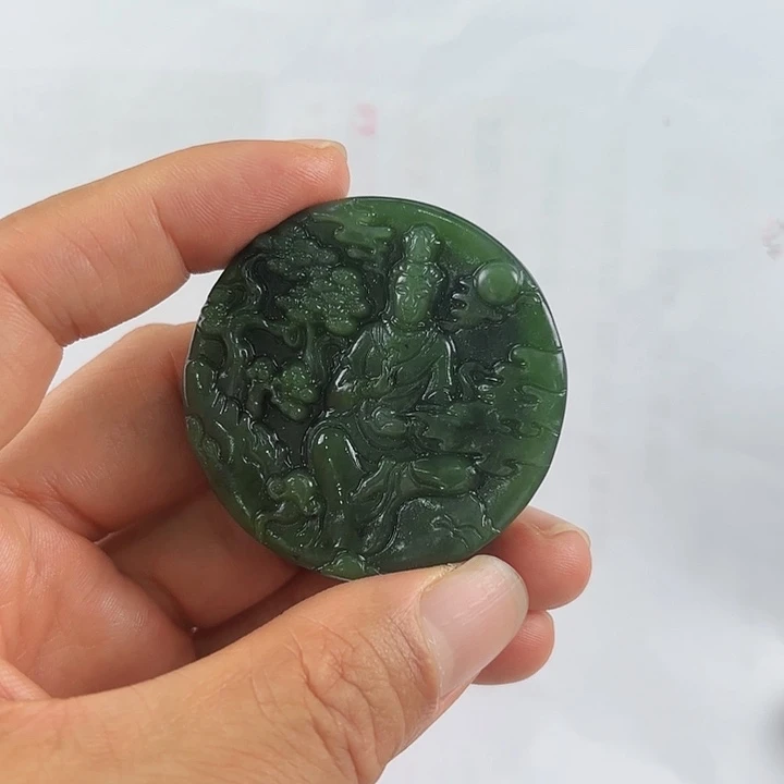颈饰未镶嵌和田玉（碧玉）