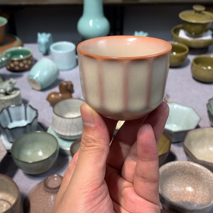 龙泉青瓷猪油冻多方杯