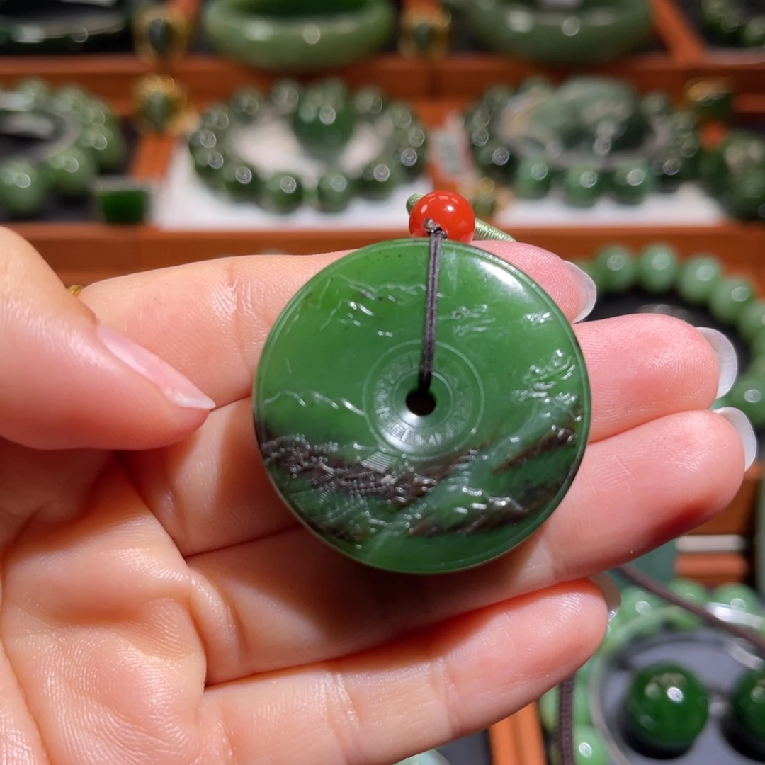 颈饰未镶嵌和田玉（碧玉）