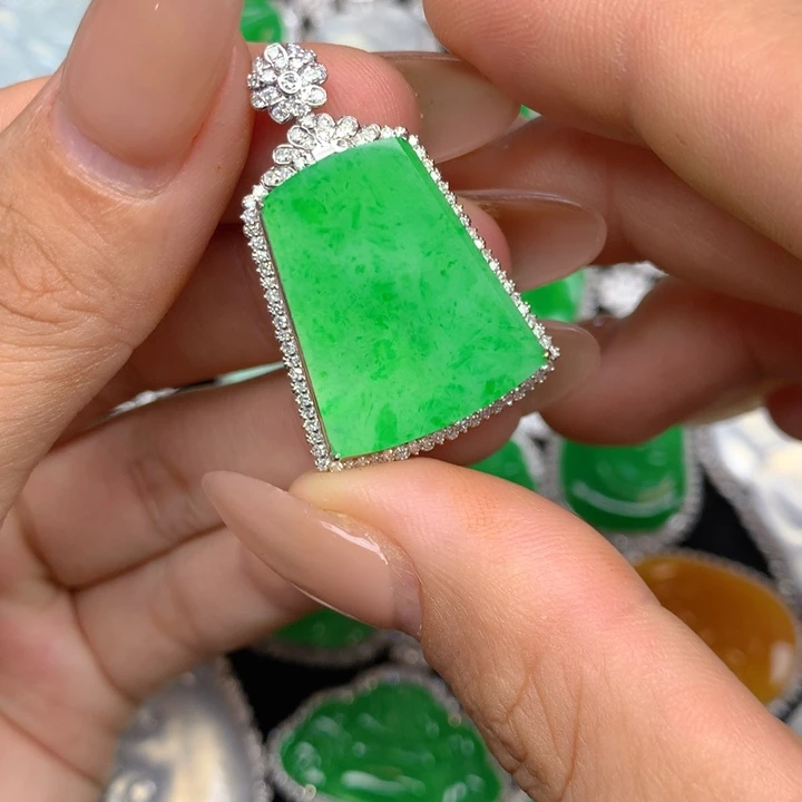 翡翠18K金镶嵌吊坠(不含链)