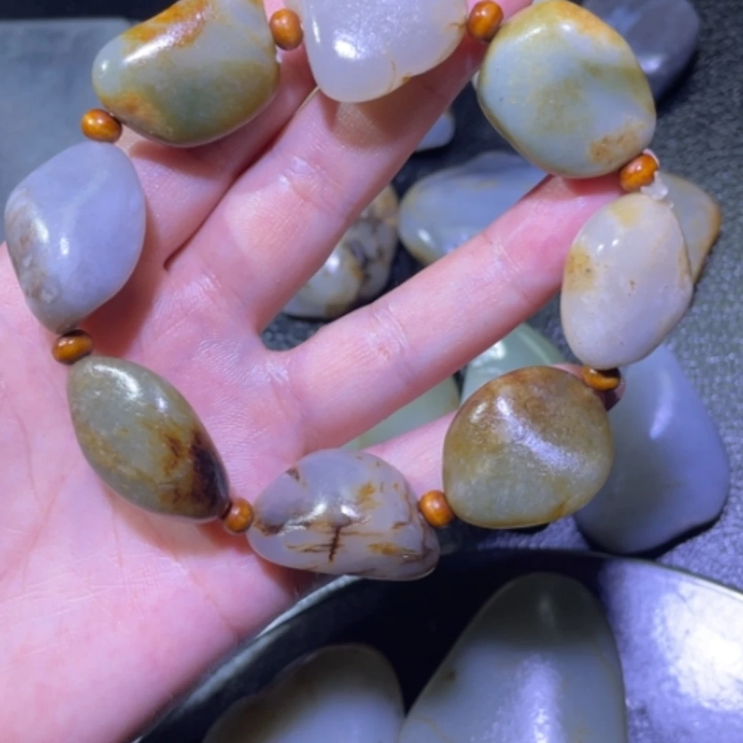 【闪购商品】颈饰未镶嵌和田玉红*