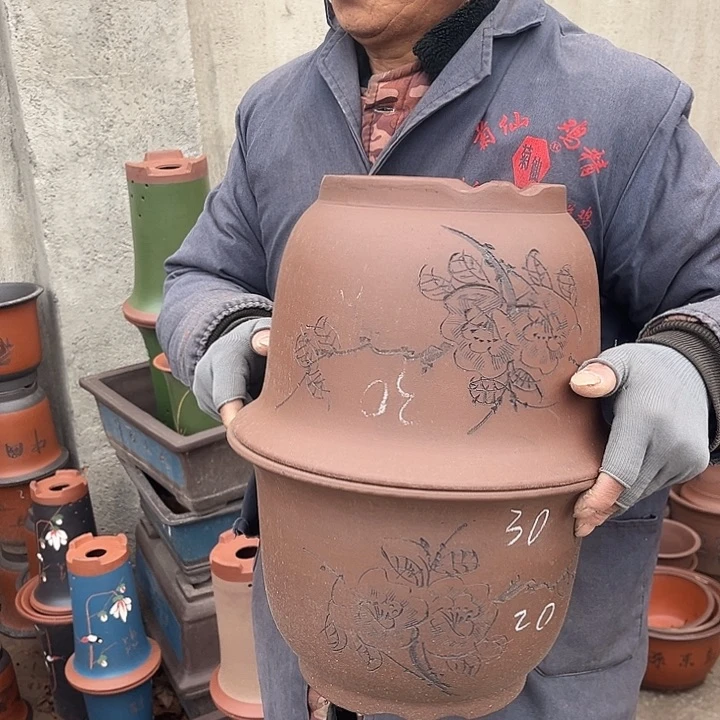 紫砂紫砂花盆和小盆栽