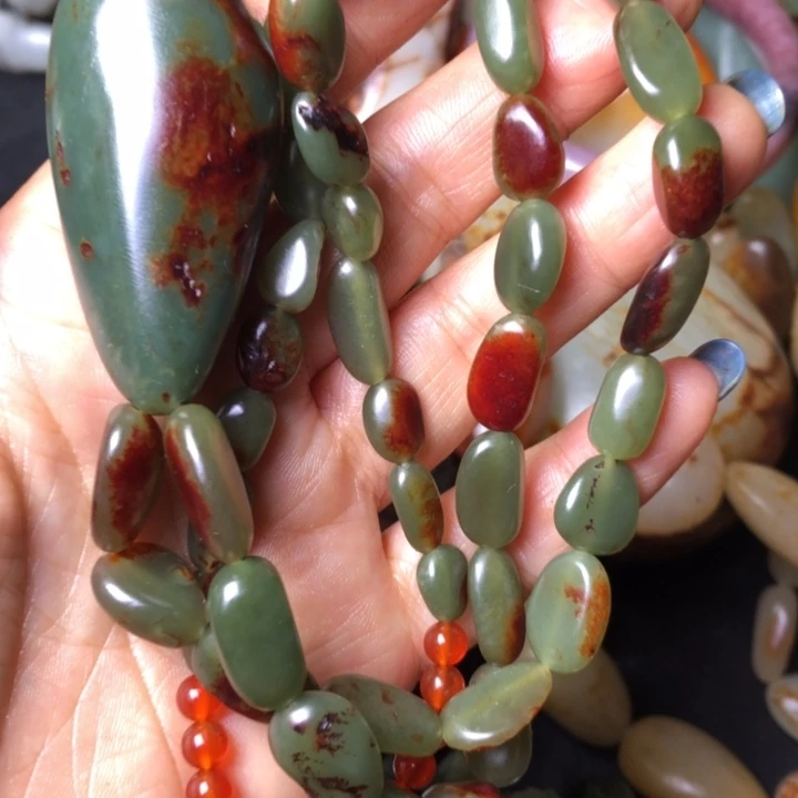 爱***人和田玉未镶嵌珠宝奇石