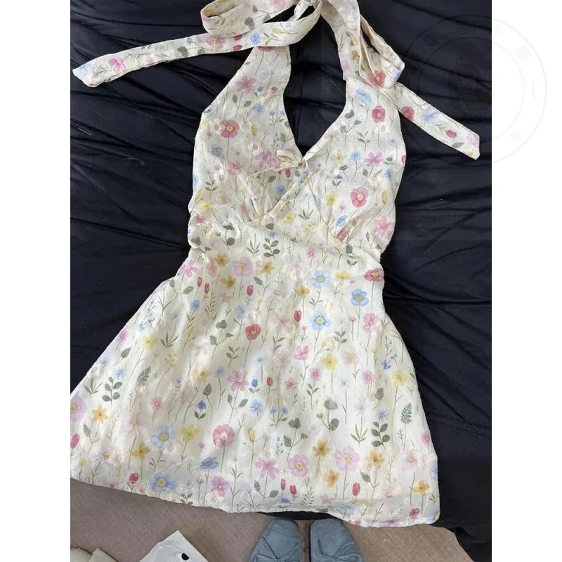 吊带背心女韩系绝美甜辣妹挂脖碎花夏季新款设计感小众无袖上衣潮