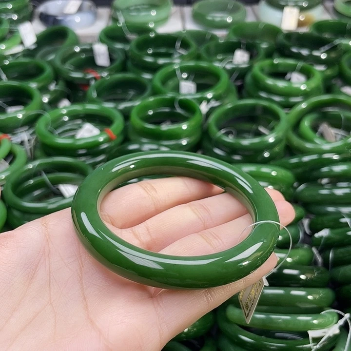 未镶嵌手镯和田玉（碧玉）