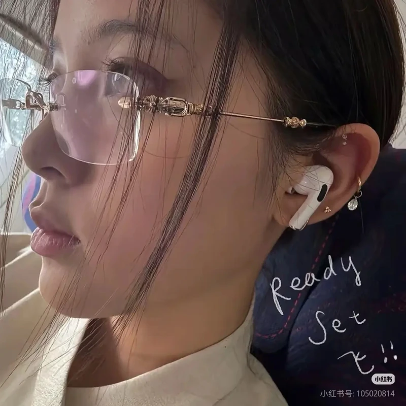 欧阳娜娜同款新颜色纯钛无框近视镜