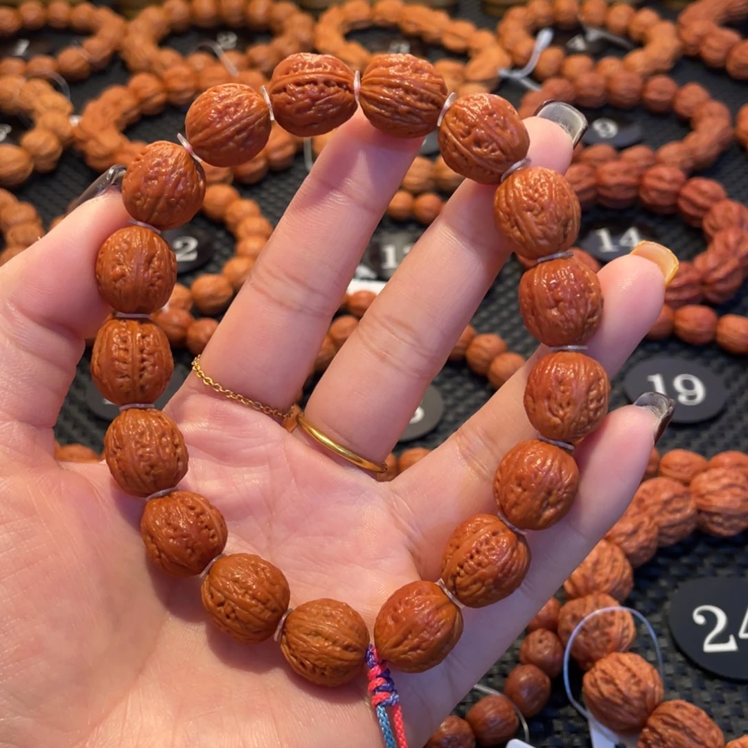 文玩核桃手串蚂蚁纹手持