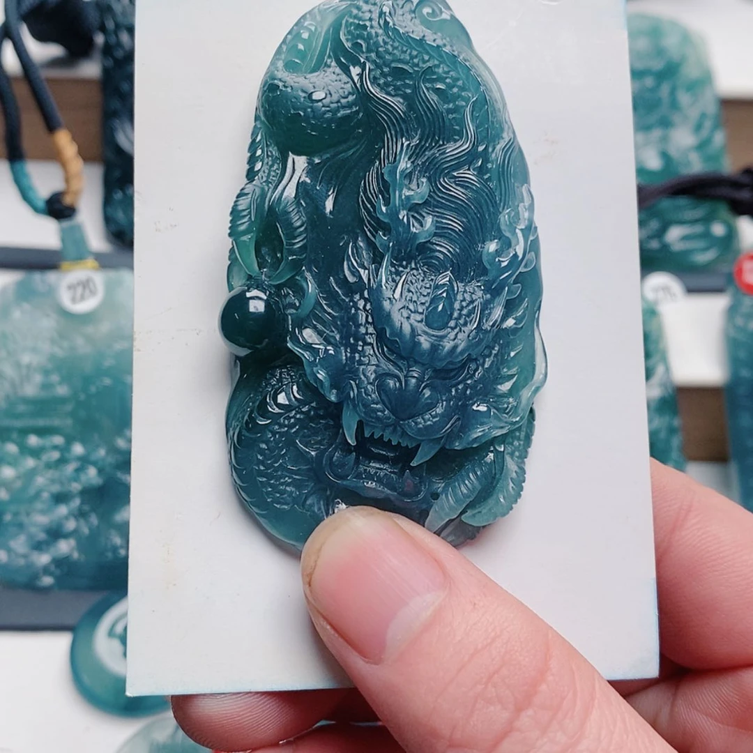 【闪购商品】翡翠颈饰未镶嵌平****金翡翠