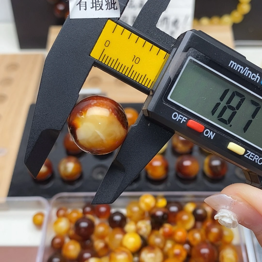虫珀未镶嵌裸石蜜蜡827