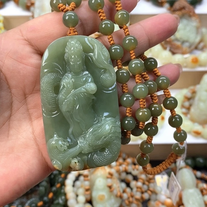 【闪购商品】透闪石质玉挂件未镶嵌久****知