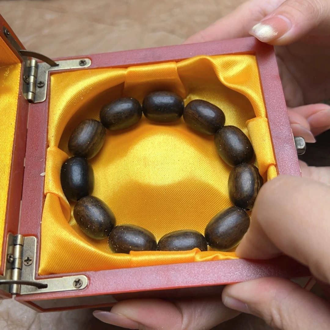 大叶紫檀（黑酸枝木类）