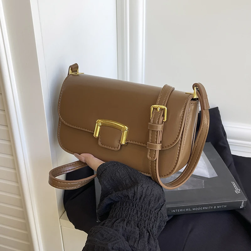 新款简约高级感单肩盒子包斜挎包小方包时尚通勤上班单肩方包背包