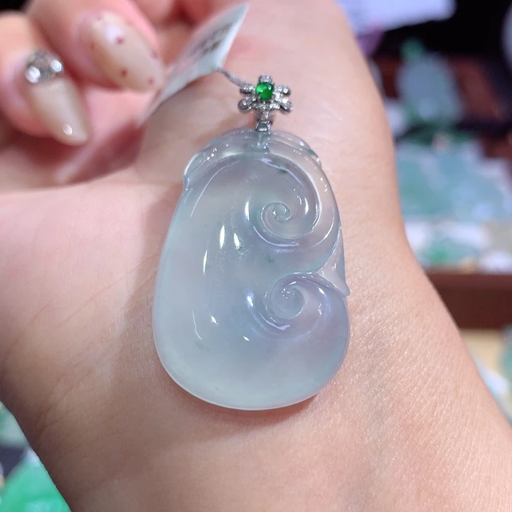 翡翠18K金镶嵌吊坠(不含链)如意