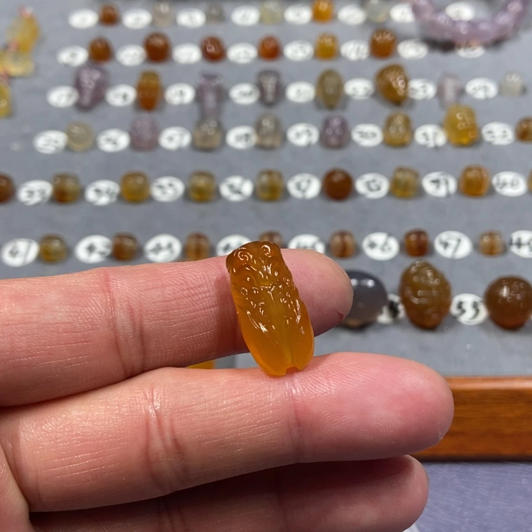 印***建玛瑙/玉髓合金颈饰蝉