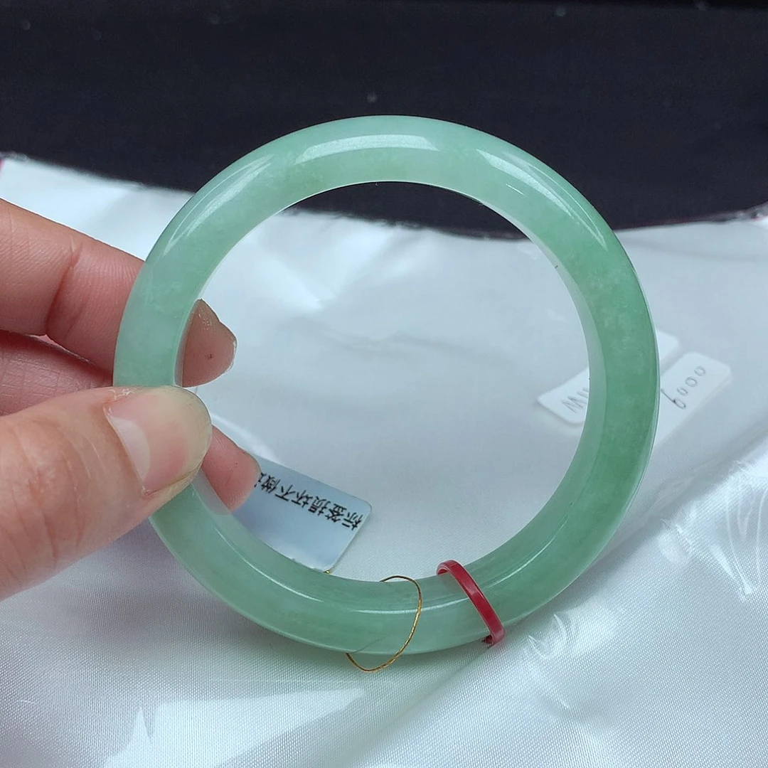 翡翠手镯未镶嵌59圈231