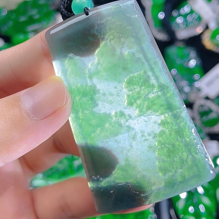 翡翠未镶嵌颈饰08