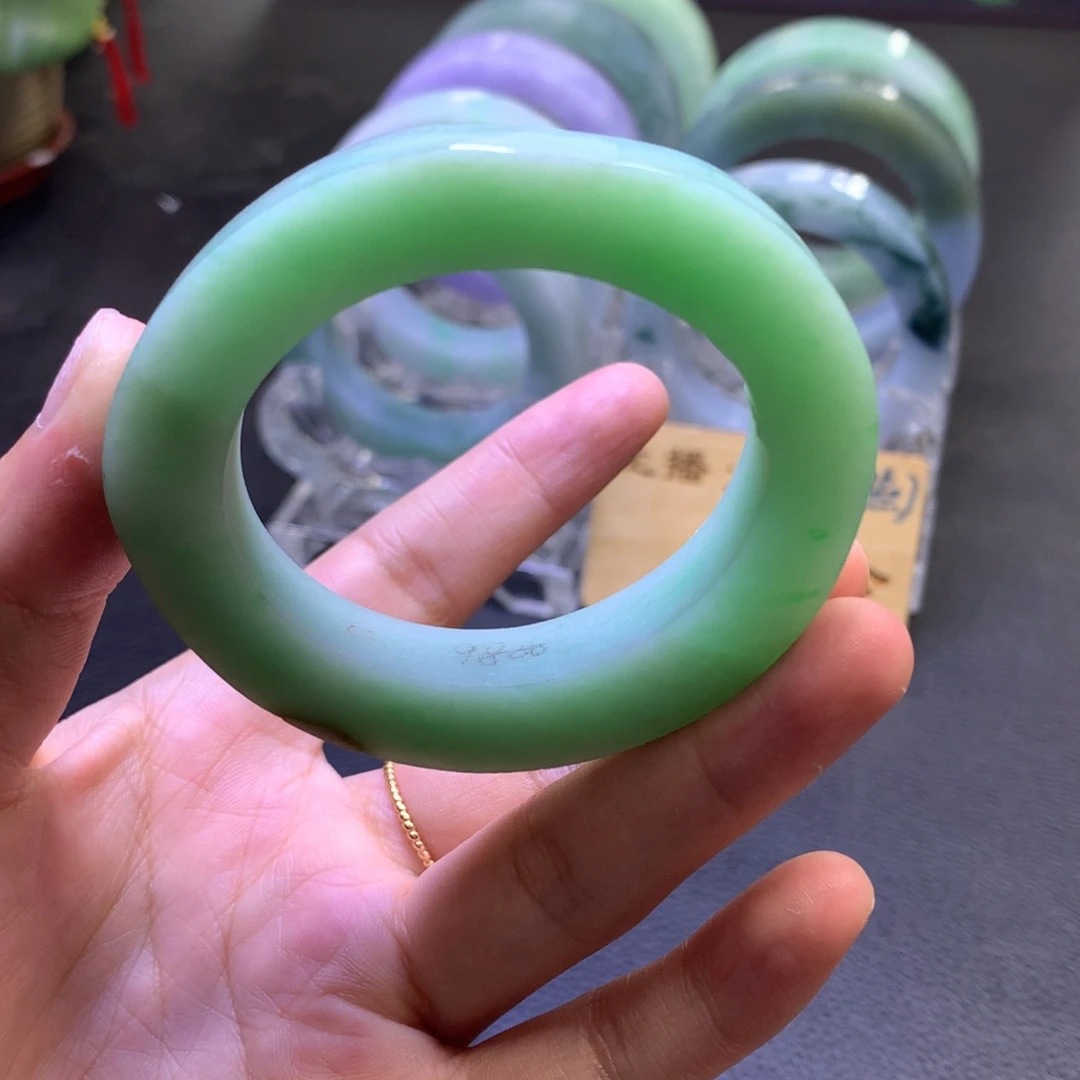 未镶嵌翡翠定制翡翠