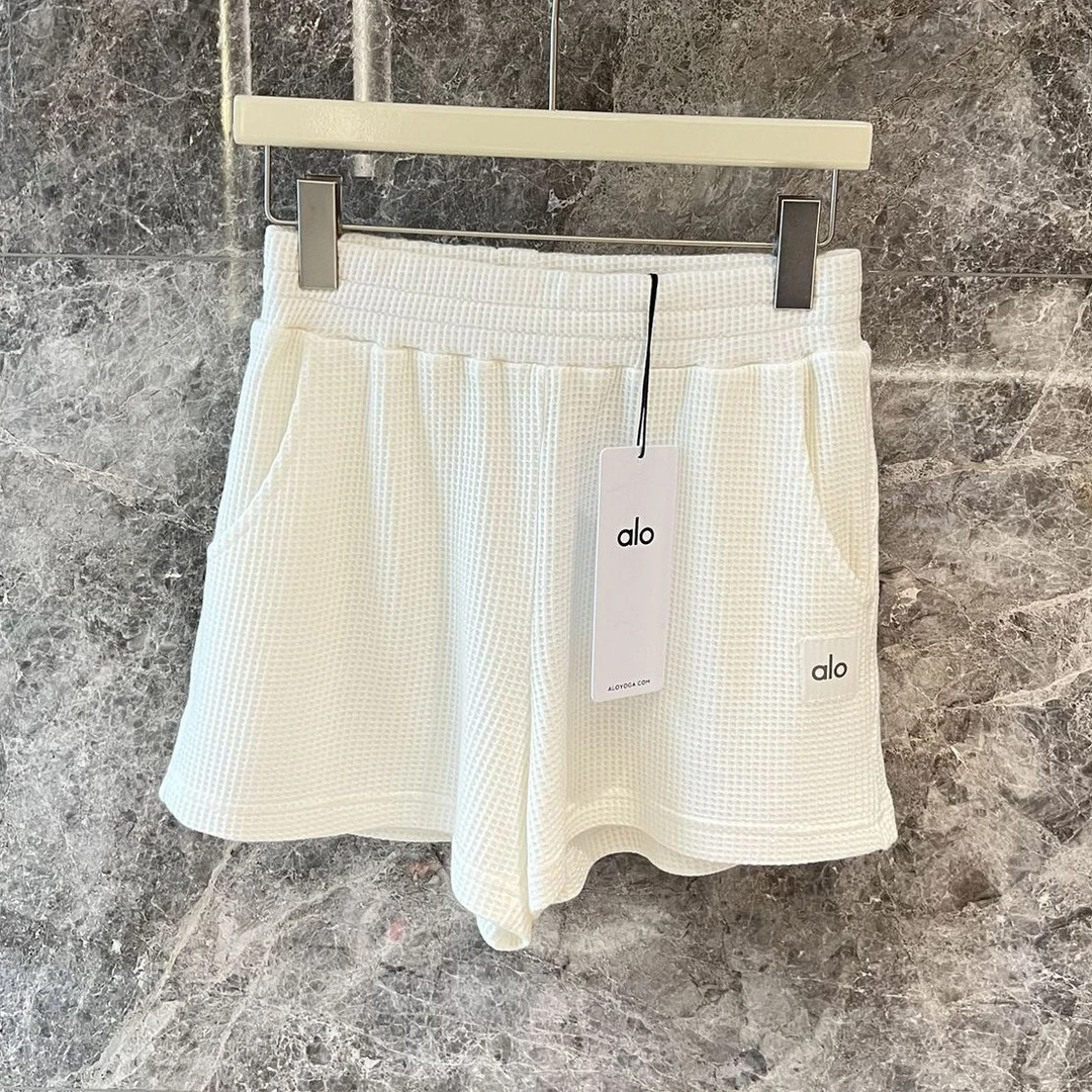 Al0 yoga 春夏简约运动舒适高腰宽松柔软透气华夫格短裤73777/1