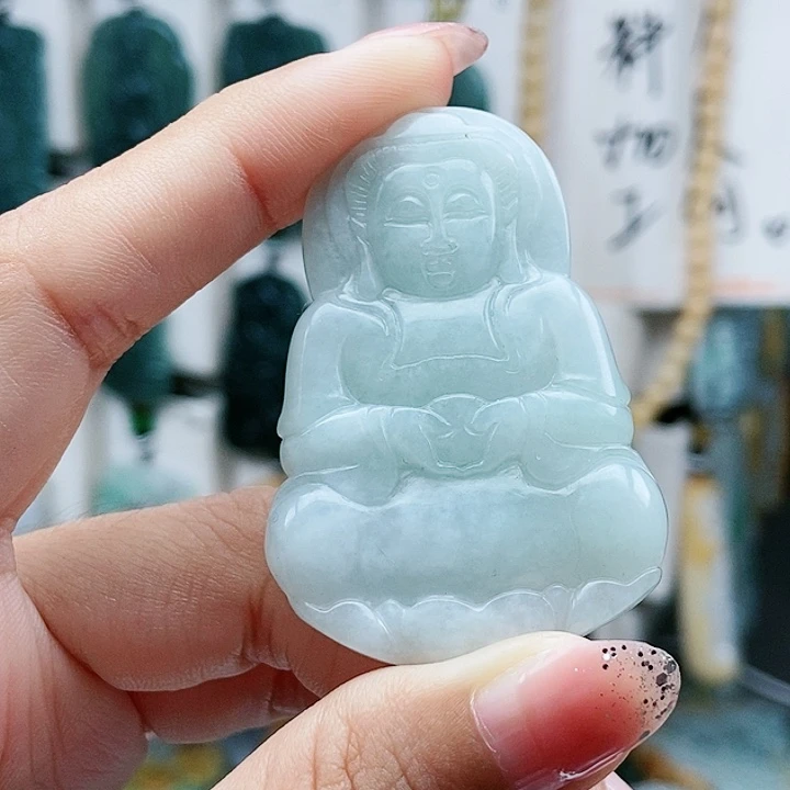 颈饰足铂镶嵌翡翠翡翠