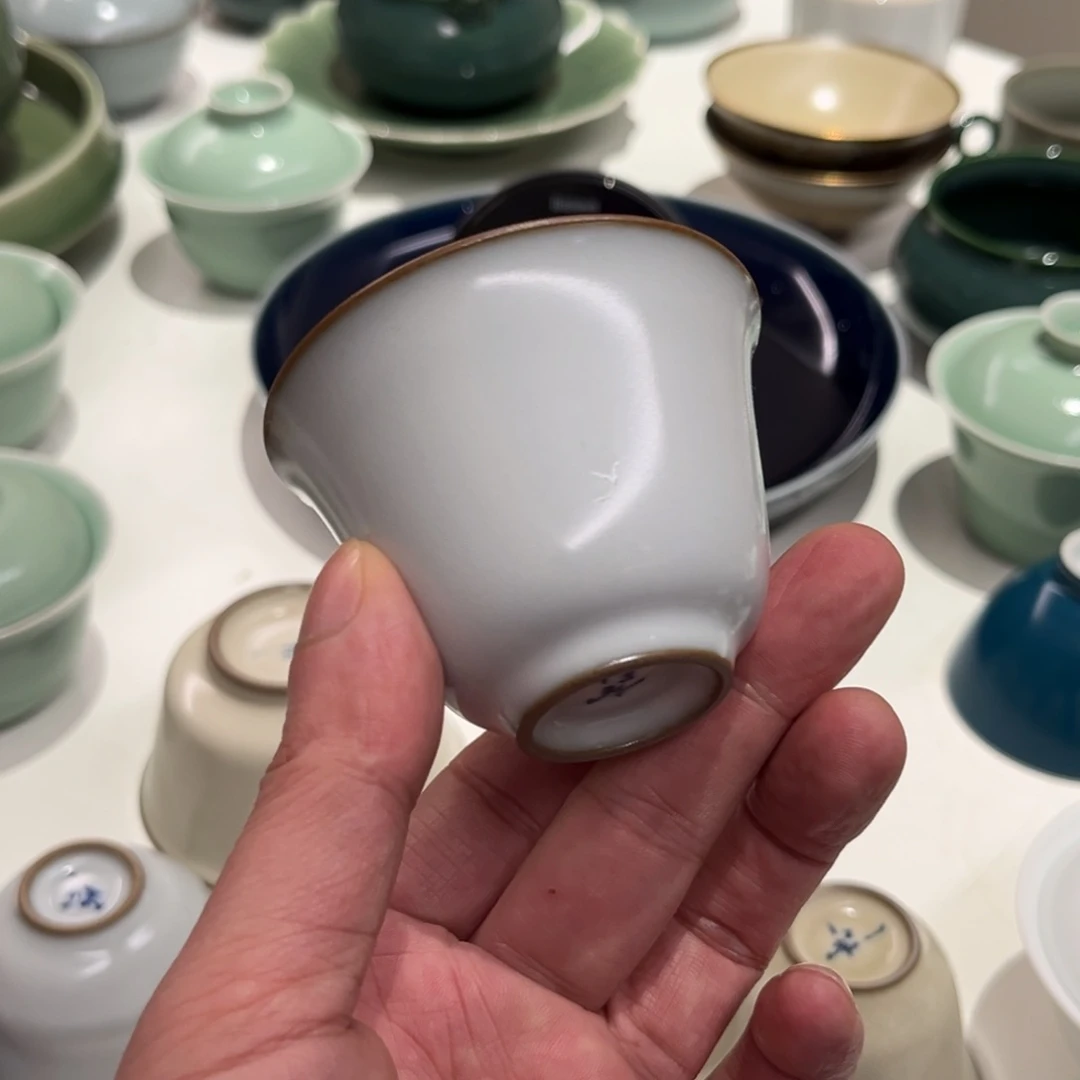 ?**?颜色和色彩等多种不同程度进行