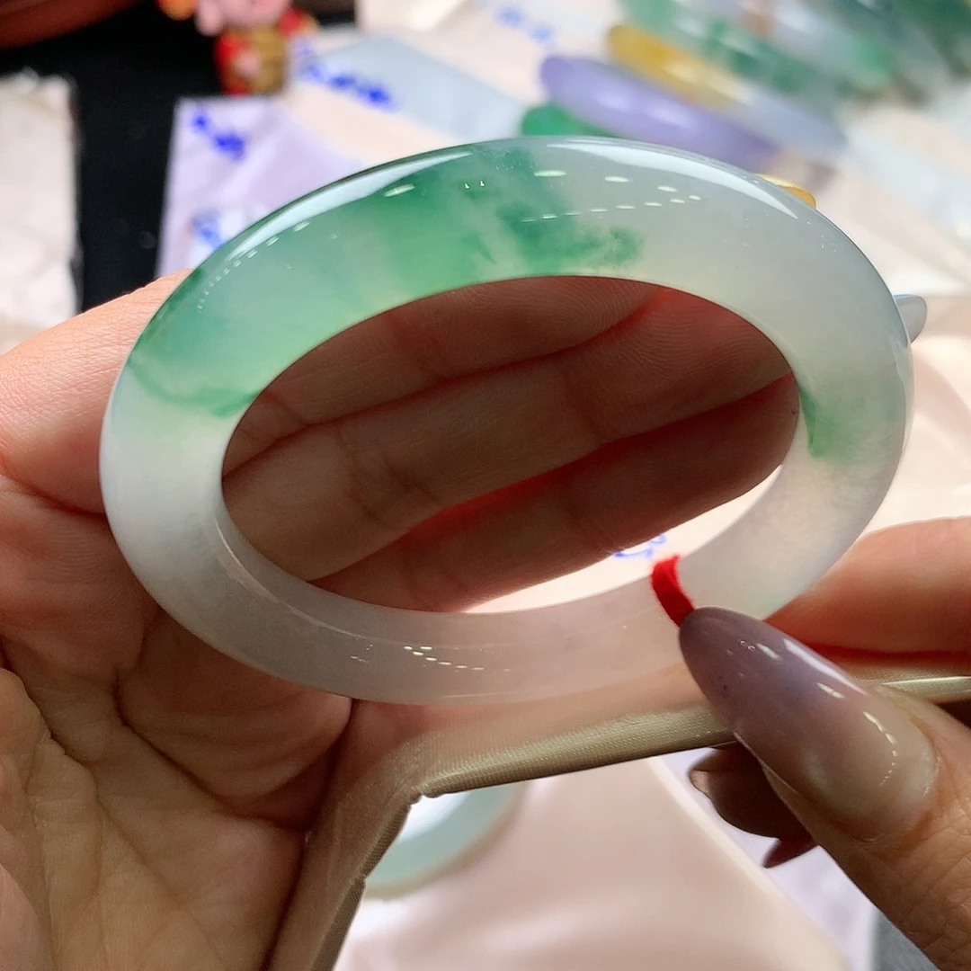 翡翠未镶嵌手镯53圆