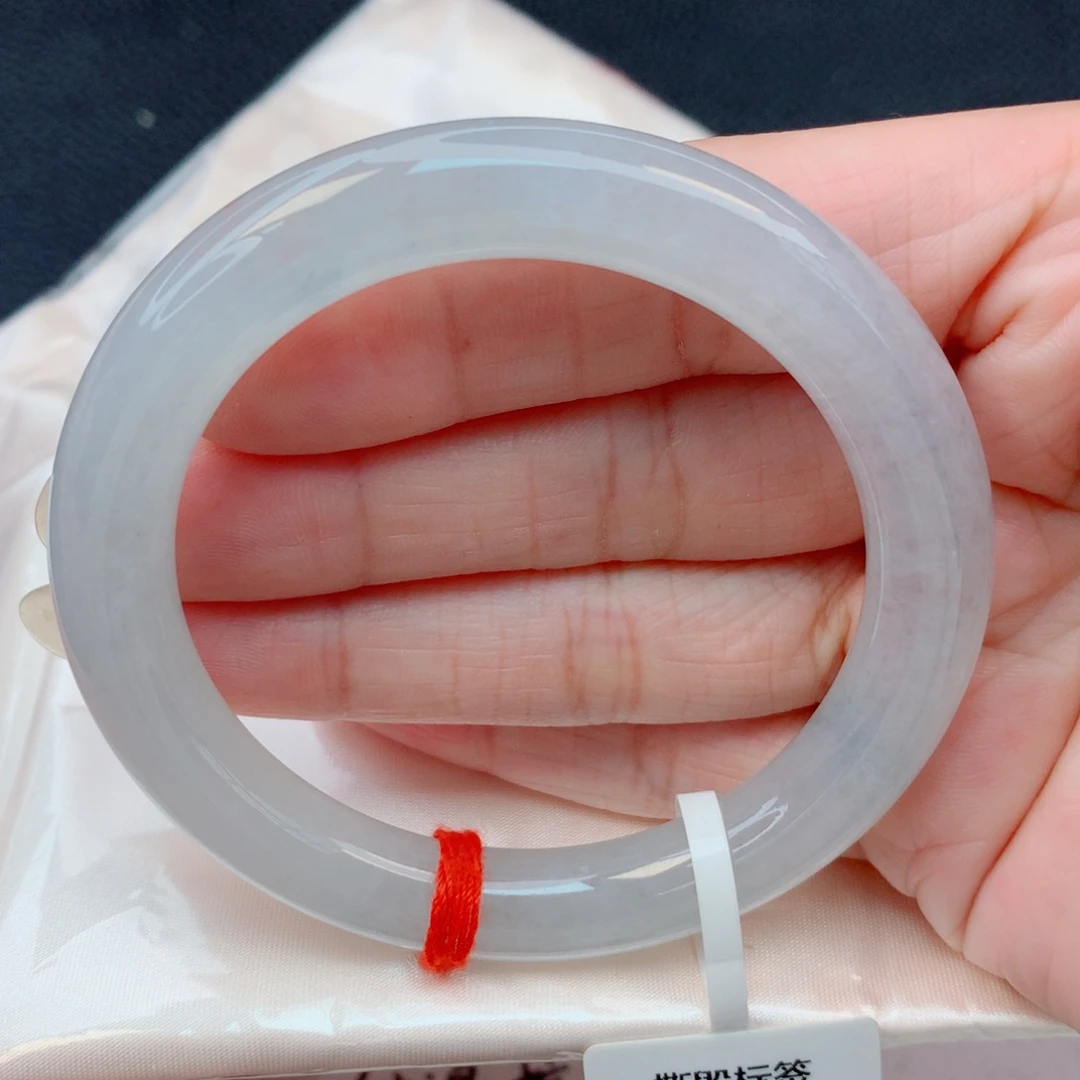 翡翠未镶嵌手镯53圆条 糯冰起光起胶白月光无纹裂