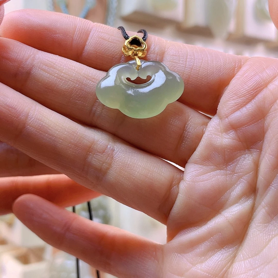 和田玉吊坠(赠链)银S925镀金镶嵌小*闺