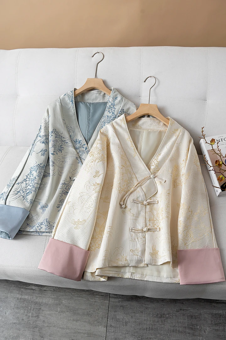 国风刺绣提花手工盘扣新中式短外套 V领撞色卷边袖外套女上衣