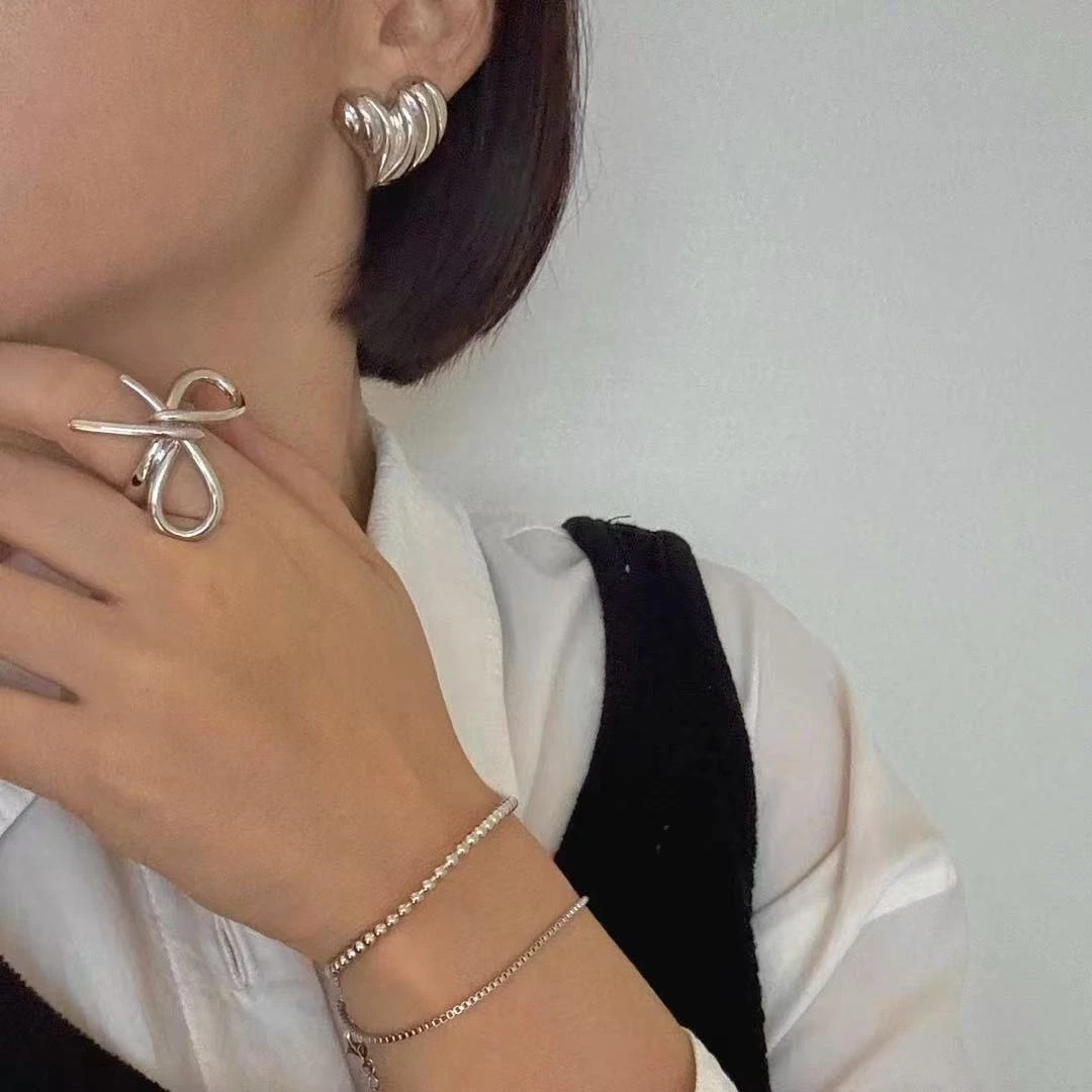 铜合金耳饰 高级感爱心耳钉R1008