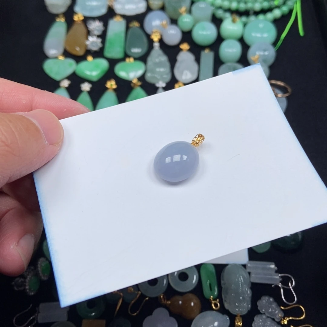 翡翠未镶嵌颈饰蛋面吊坠