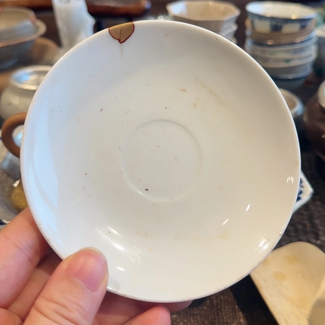 大****鹿白瓷金缮小盘一个
