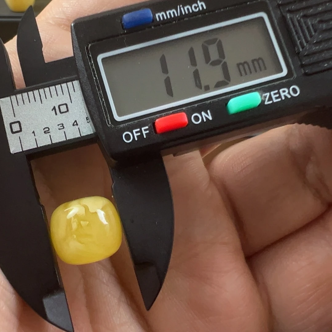 未镶嵌蜜蜡裸石5全